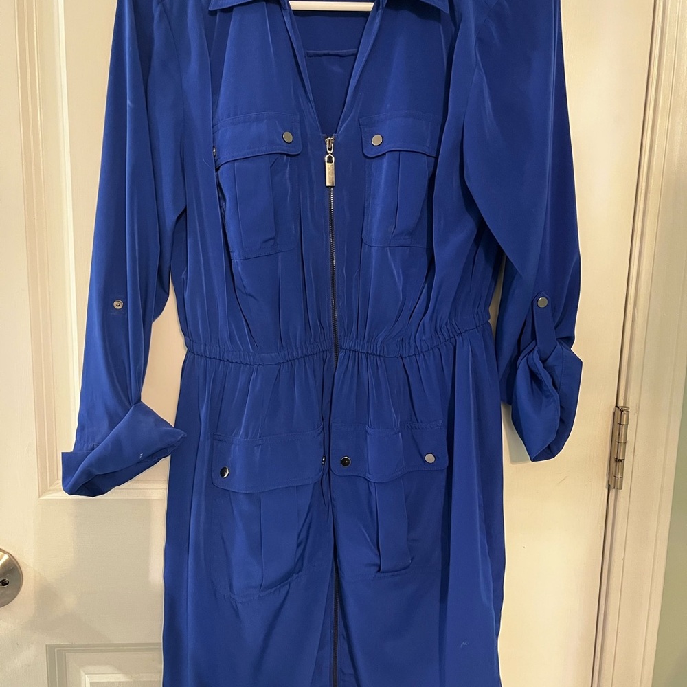 Chic Blue Zip-Up Dress